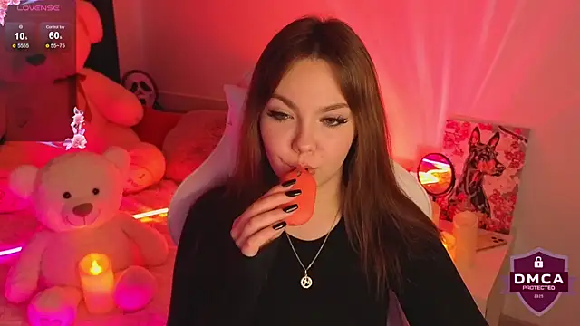 ApheliaDream  online show from October 21, 2025, 2:40 pm