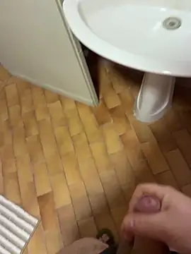 Snapshot of Cober03 chatting on February 18, 2026, 9:27 am Cober03 online show from February 18, 2026, 9:27 am