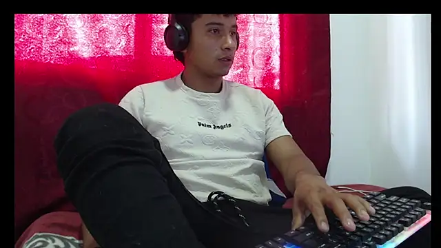 Snapshot of _Duvan_123 chatting on December 22, 2025, 7:00 pm Duvan 123 online show from December 22, 2025, 7:00 pm