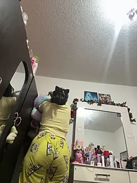 saranghae  online show from October 15, 2025, 4:01 am