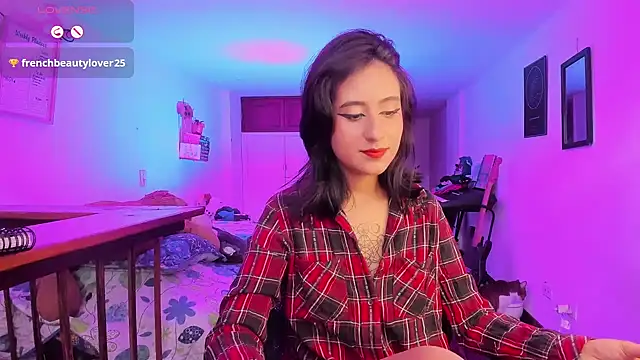 atenea dragon   online show from September 21, 2025, 9:16 pm