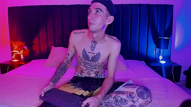 dominik thompson777 online show from September 24, 2025, 4:16 am