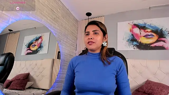 scarletbaker  online show from October 2, 2025, 7:10 pm