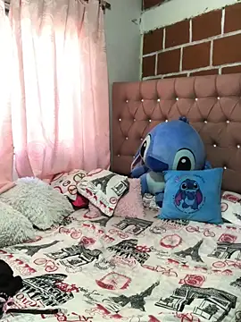 Rachellcooperrr online show from December 16, 2025, 9:20 pm