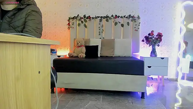 BLUE TAY1 online show from February 9, 2026, 11:58 am