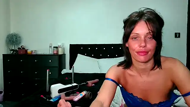 OliviaRyan22 online show from April 21, 2026, 9:28 pm