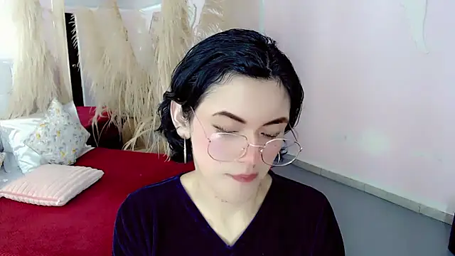 nathalialoes1 online show from January 11, 2026, 7:19 pm