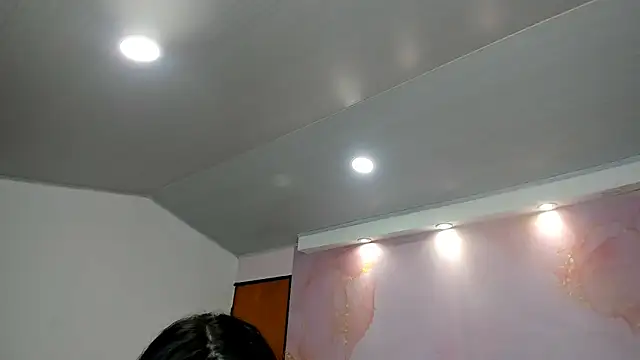 milk candy18 online show from November 6, 2025, 10:49 am