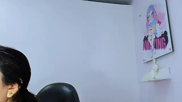 milk candy18 online show from November 9, 2025, 11:08 am