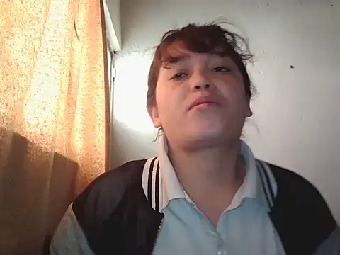 Snapshot of chanito_1421 chatting on October 15, 2025, 1:44 pm chanito 1421 online show from October 15, 2025, 1:44 pm