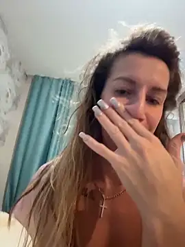 EvvaMur online show from February 5, 2026, 1:32 am