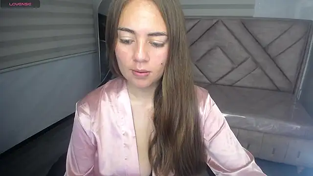 Luna Star v online show from October 4, 2025, 3:15 am