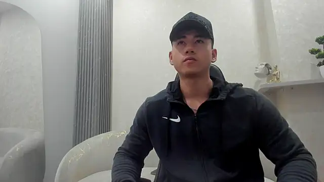 Snapshot of Draven_Marceaux chatting on June 22, 2026, 11:18 am Draven Marceaux online show from June 22, 2026, 11:18 am
