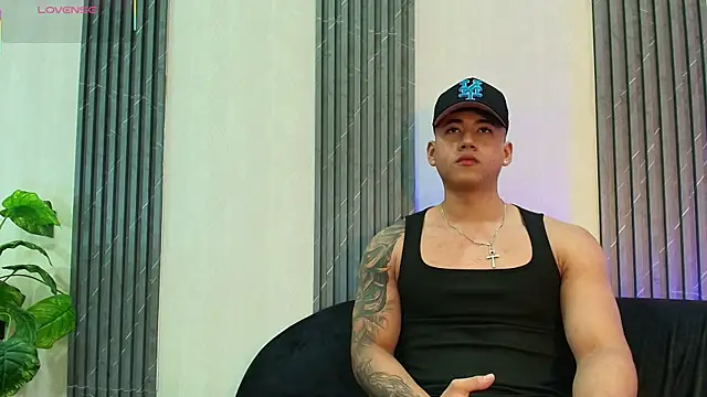 Snapshot of Draven_Marceaux chatting on July 10, 2026, 11:24 am Draven Marceaux online show from July 10, 2026, 11:24 am