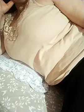 zerdaliii online show from April 12, 2026, 8:14 pm