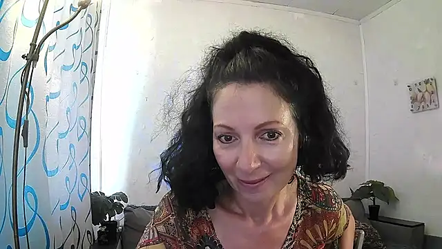 ValleriWind online show from July 9, 2026, 4:27 am