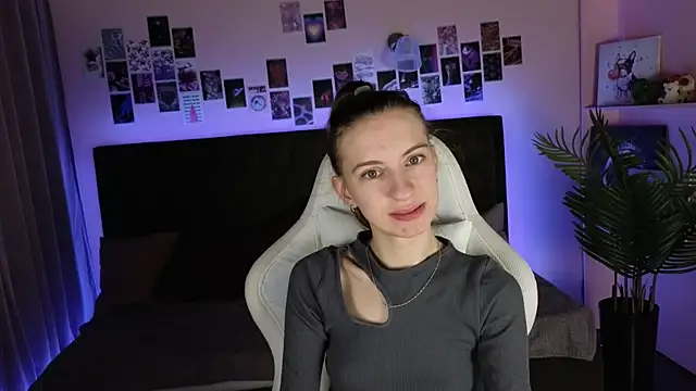 kaleriyaa  online show from September 21, 2025, 1:29 am