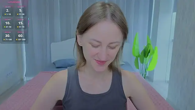 LuluChiiii online show from September 25, 2025, 9:46 am