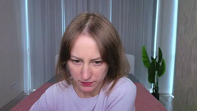 LuluChiiii online show from October 10, 2025, 10:03 am