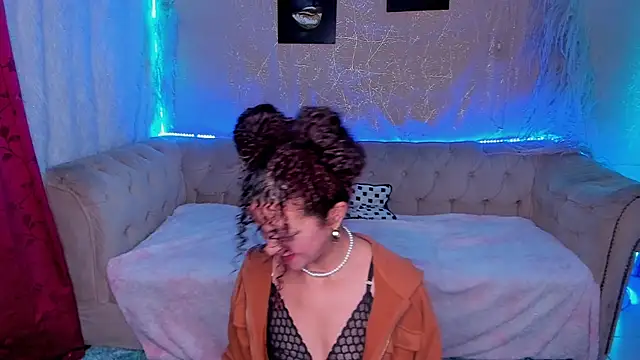 teamlover00 online show from October 10, 2025, 5:39 am