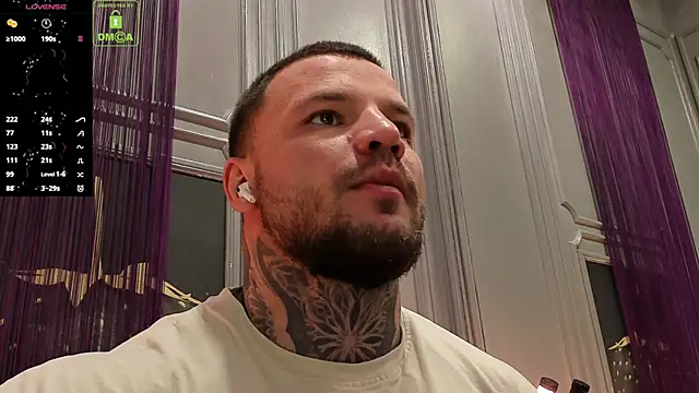 OliverSport online show from December 3, 2025, 11:19 am