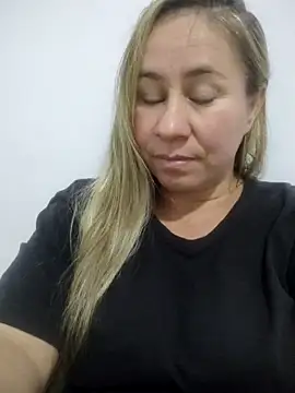 Nala1986 online show from December 18, 2025, 3:12 am