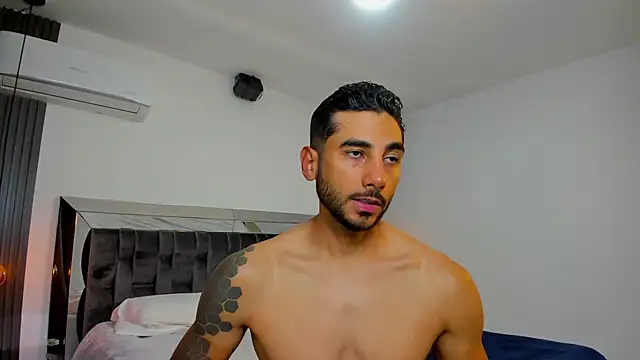 Snapshot of MARC_THOMPSON_ chatting on October 24, 2025, 3:25 am MARC THOMPSON online show from October 24, 2025, 3:25 am