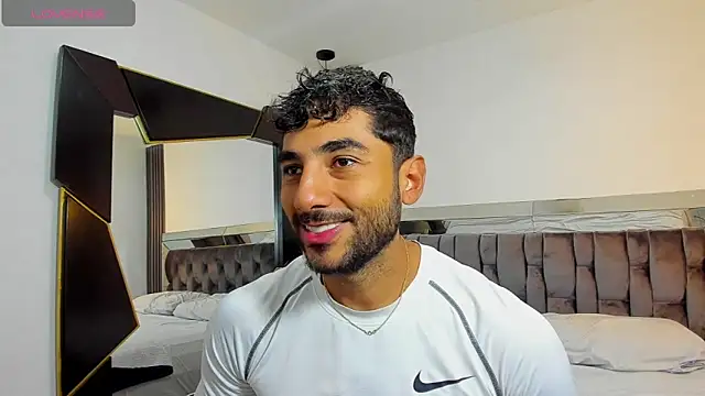 MARC THOMPSON  online show from November 27, 2025, 3:03 pm