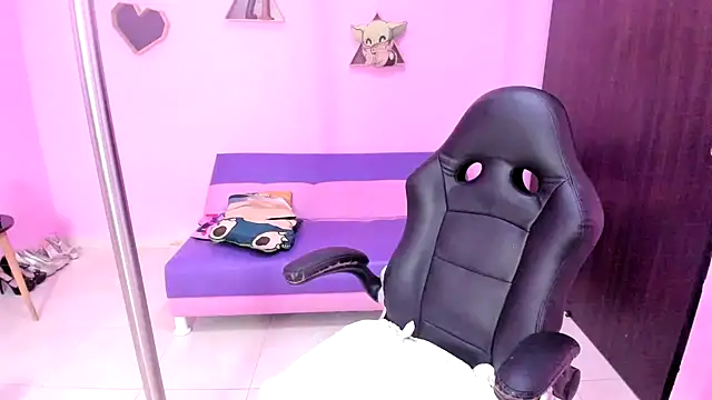 latin doll squirts online show from October 20, 2025, 7:25 pm