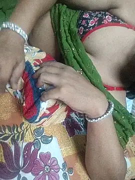 hot silkkol online show from October 1, 2025, 8:15 pm