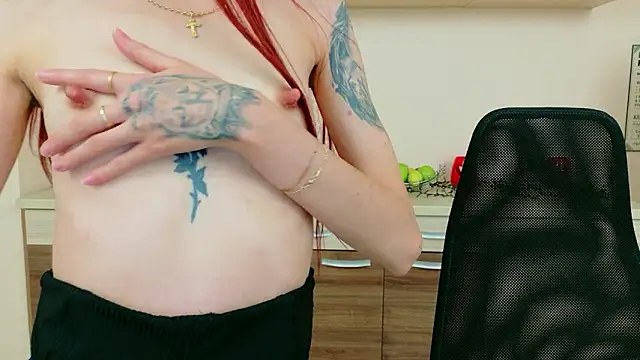 Snapshot of Julia_Jae chatting on February 9, 2026, 7:23 am Julia Jae online show from February 9, 2026, 7:23 am