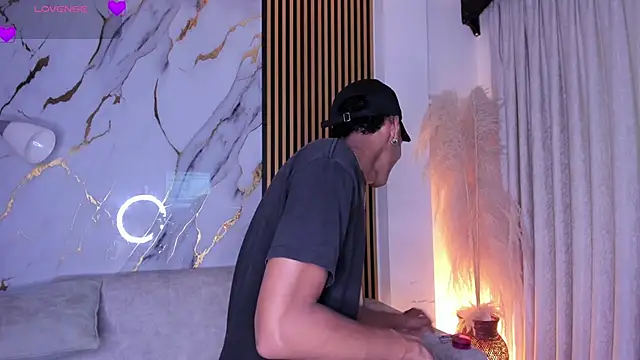 JulienSaint online show from March 8, 2026, 12:31 pm