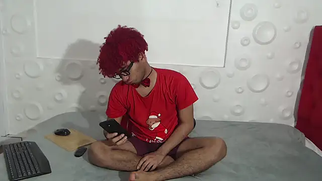 felipecams123 online show from November 12, 2025, 2:01 am