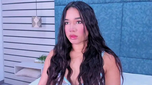 Snapshot of EmilyZahar chatting on September 18, 2025, 11:34 am EmilyZahar online show from September 18, 2025, 11:34 am