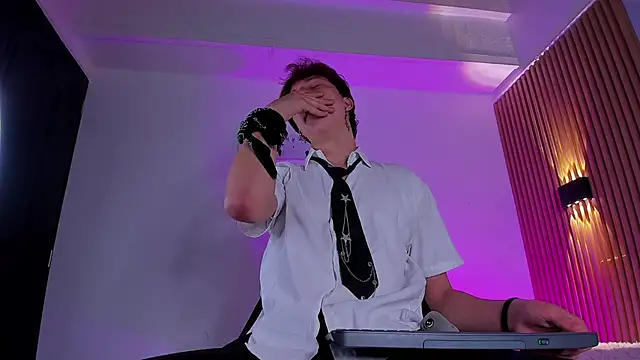 IM DAREN online show from October 28, 2025, 11:47 am