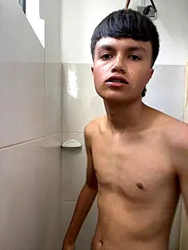 andrew gara online show from September 22, 2025, 8:44 pm