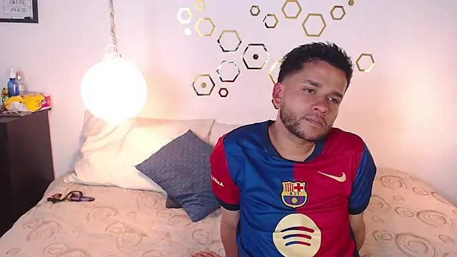 Snapshot of Provincute chatting on October 13, 2025, 2:44 am Provincute online show from October 13, 2025, 2:44 am