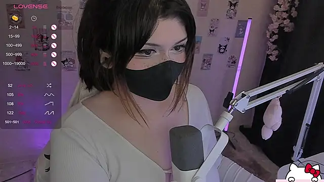 -Nanamin- online show from June 4, 2026, 8:37 pm