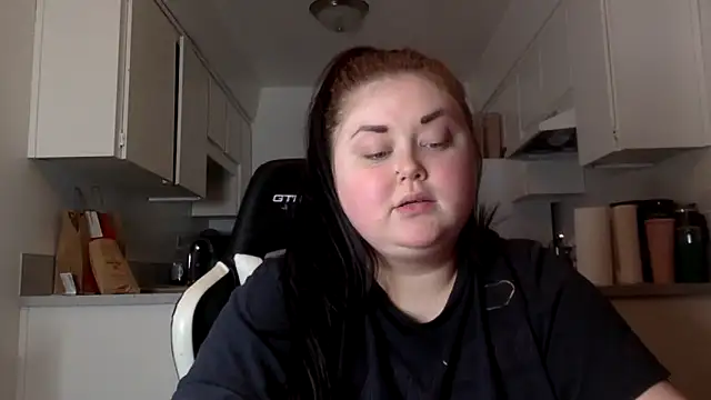 JJbaby1 online show from October 8, 2025, 1:42 pm