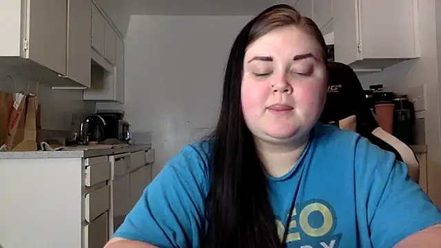 JJbaby1 online show from October 29, 2025, 2:52 pm