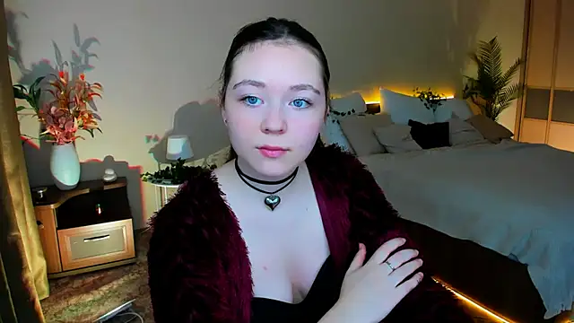 AlluringLookk online show from October 20, 2025, 12:27 pm