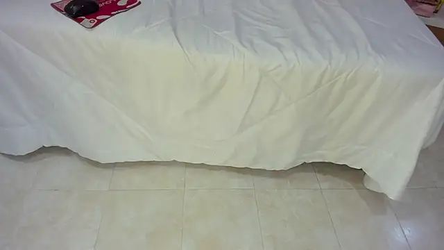 Bella Miia online show from September 10, 2025, 12:27 pm