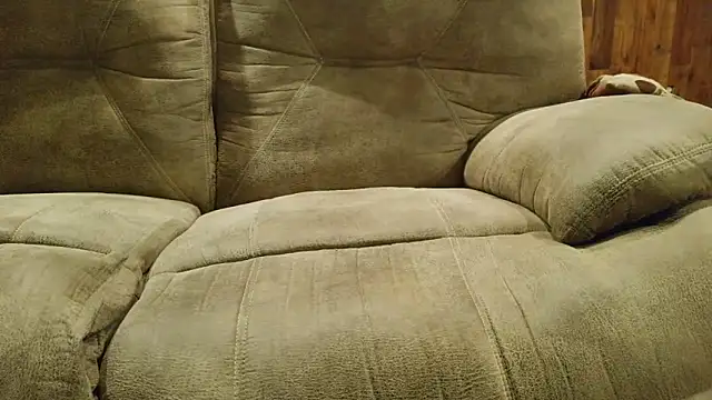 herguiltypleasure online show from March 29, 2026, 12:43 am