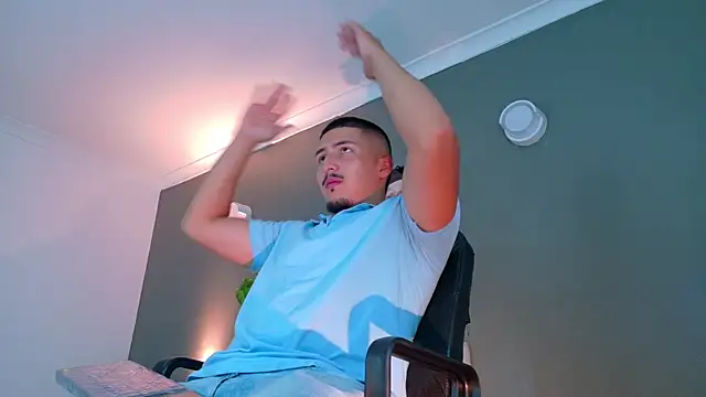 MrFox   online show from October 7, 2025, 7:22 pm