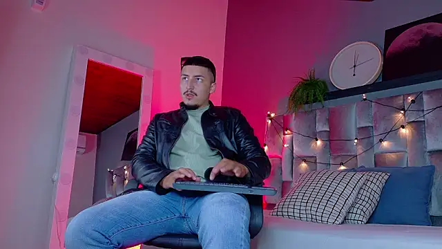 MrFox   online show from February 19, 2026, 7:32 pm