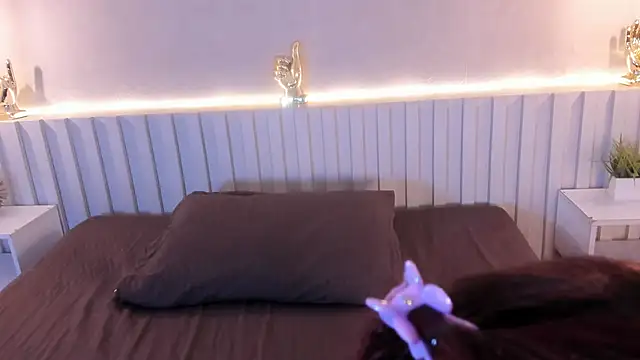 HannahToons online show from April 11, 2026, 1:21 am