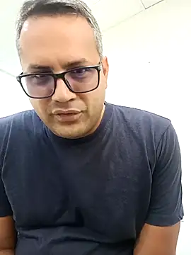 geimos36 online show from October 18, 2025, 6:30 pm