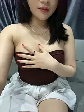 Beiiu 18 online show from November 4, 2025, 2:38 pm