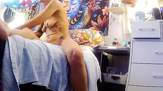 gypsyadventures1 online show from January 8, 2026, 6:43 pm