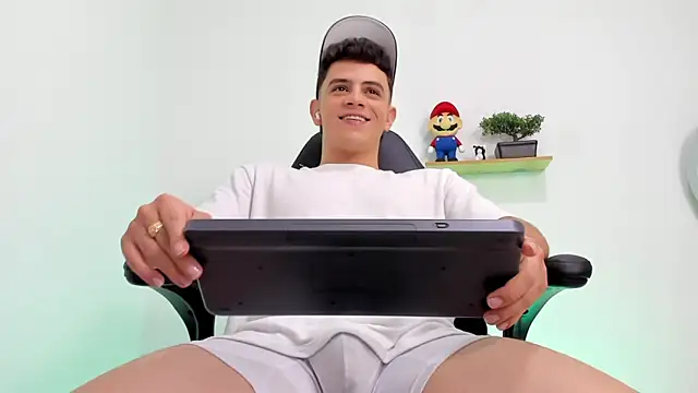 Mikecooper online show from October 23, 2025, 1:38 am